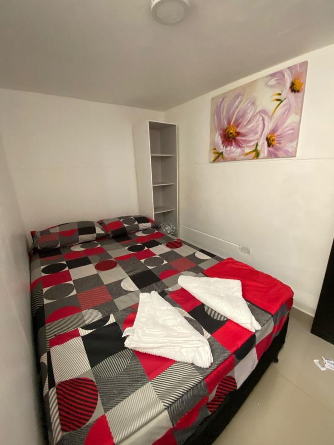 Apartamentos Excelente Ubicacion เมเดยิน ภายนอก รูปภาพ