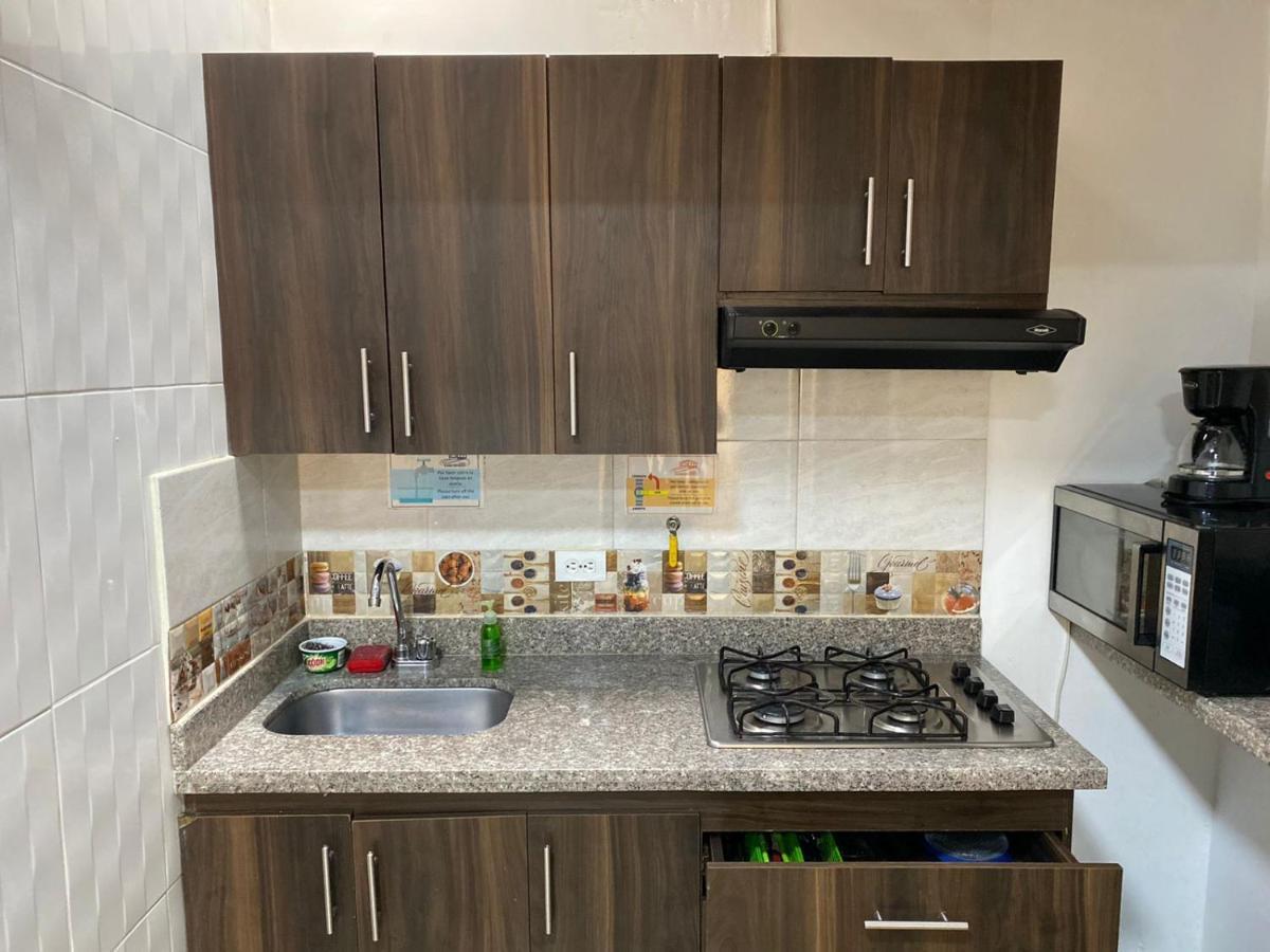 Apartamentos Excelente Ubicacion เมเดยิน ภายนอก รูปภาพ