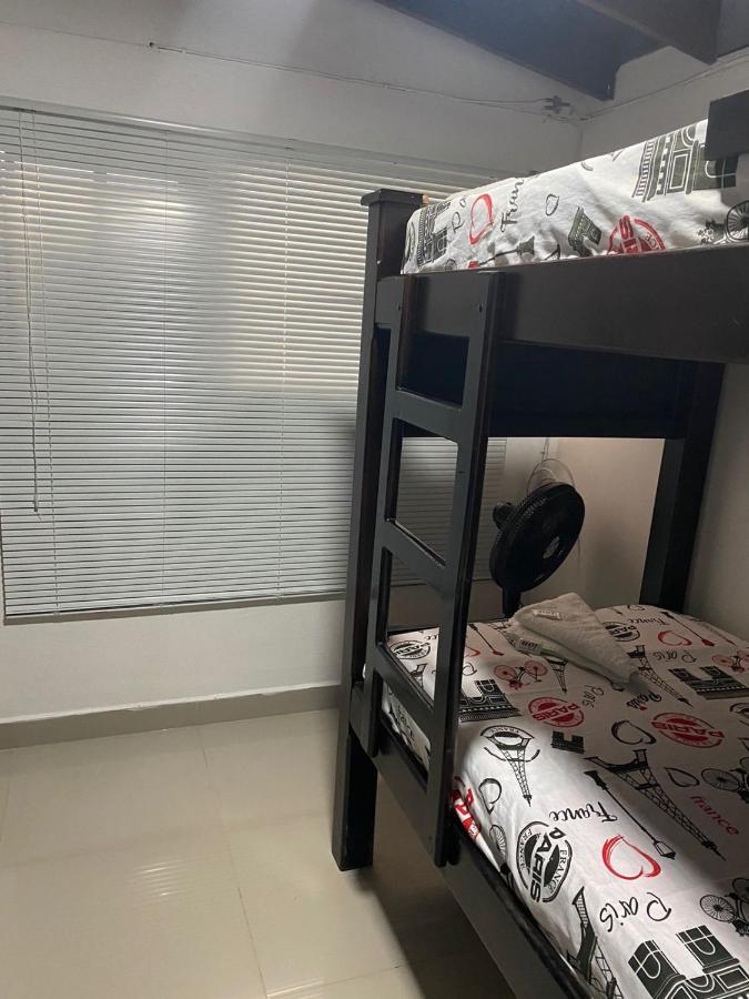 Apartamentos Excelente Ubicacion เมเดยิน ภายนอก รูปภาพ