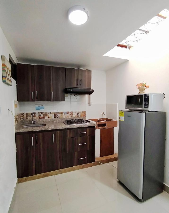 Apartamentos Excelente Ubicacion เมเดยิน ภายนอก รูปภาพ