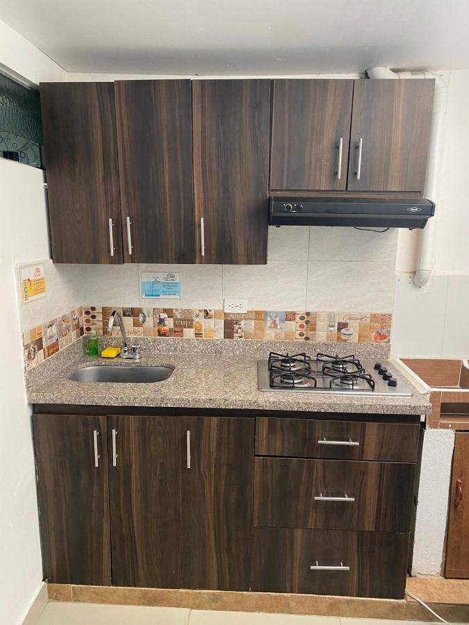 Apartamentos Excelente Ubicacion เมเดยิน ภายนอก รูปภาพ