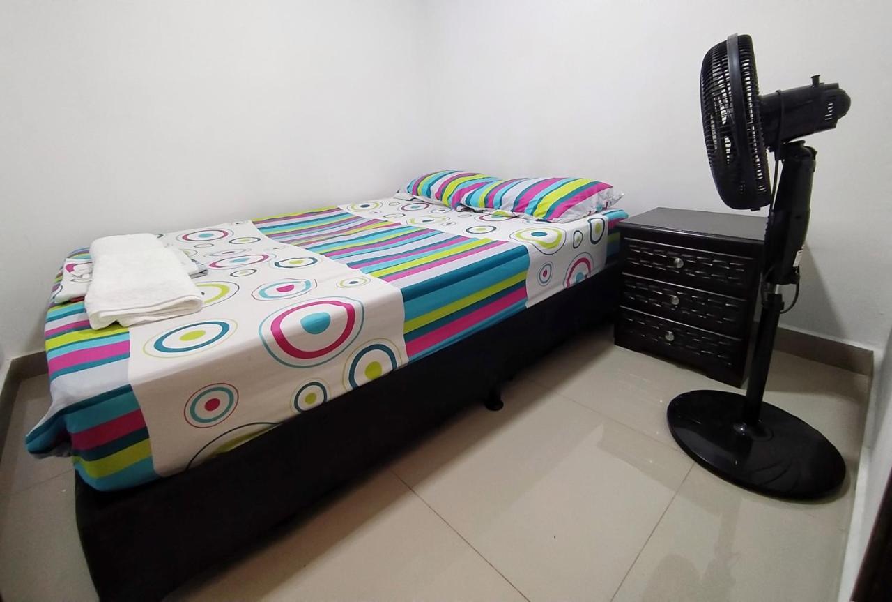 Apartamentos Excelente Ubicacion เมเดยิน ภายนอก รูปภาพ