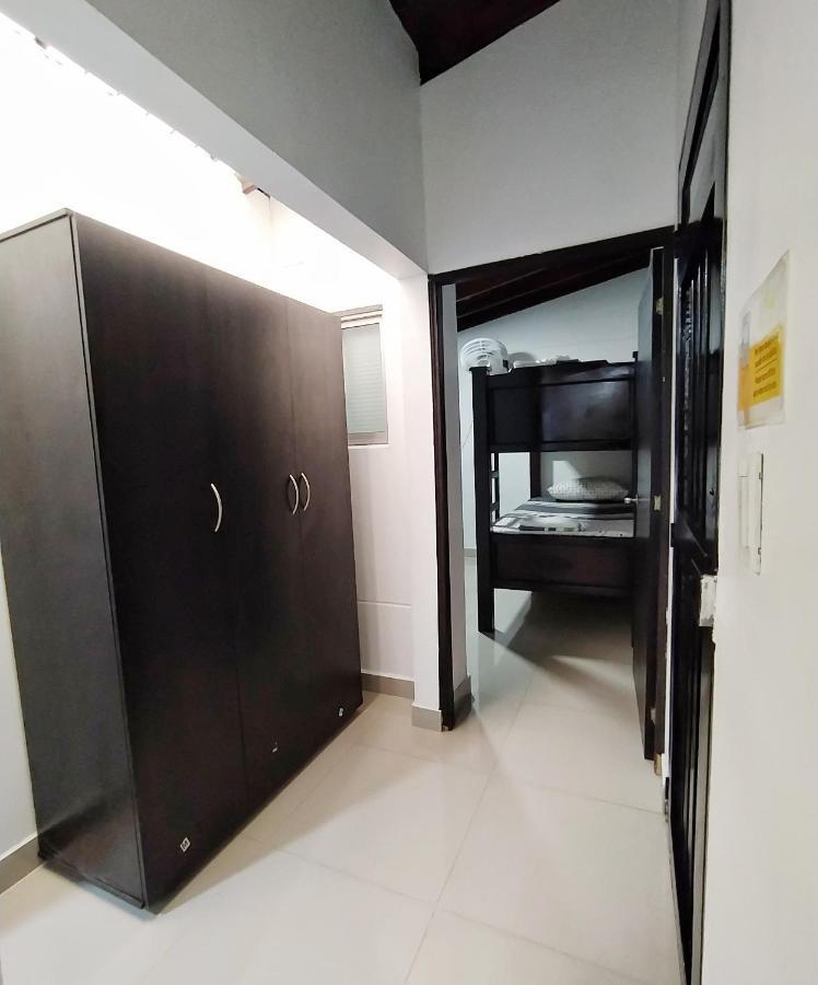 Apartamentos Excelente Ubicacion เมเดยิน ภายนอก รูปภาพ