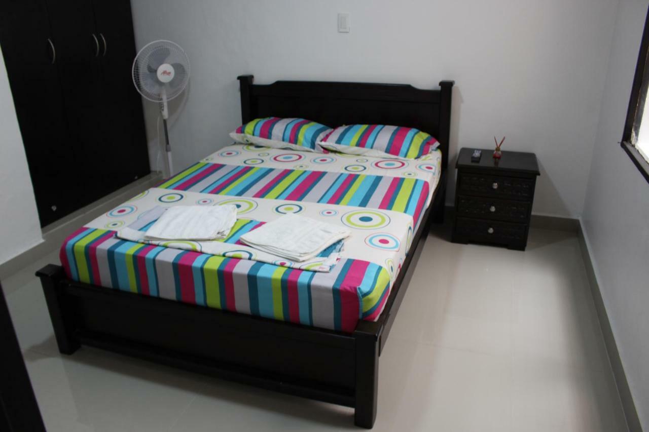 Apartamentos Excelente Ubicacion เมเดยิน ภายนอก รูปภาพ