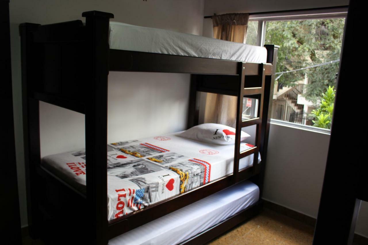 Apartamentos Excelente Ubicacion เมเดยิน ภายนอก รูปภาพ