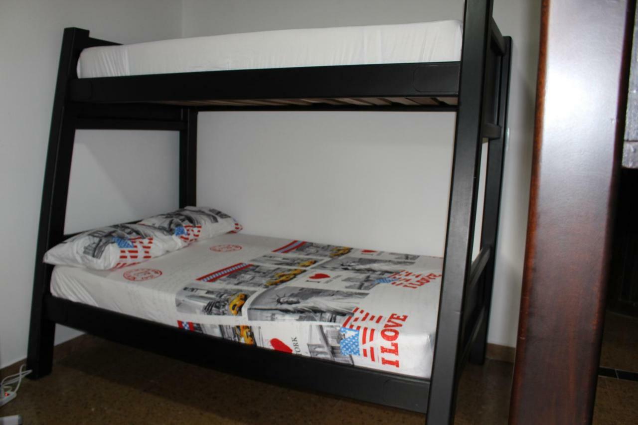 Apartamentos Excelente Ubicacion เมเดยิน ภายนอก รูปภาพ
